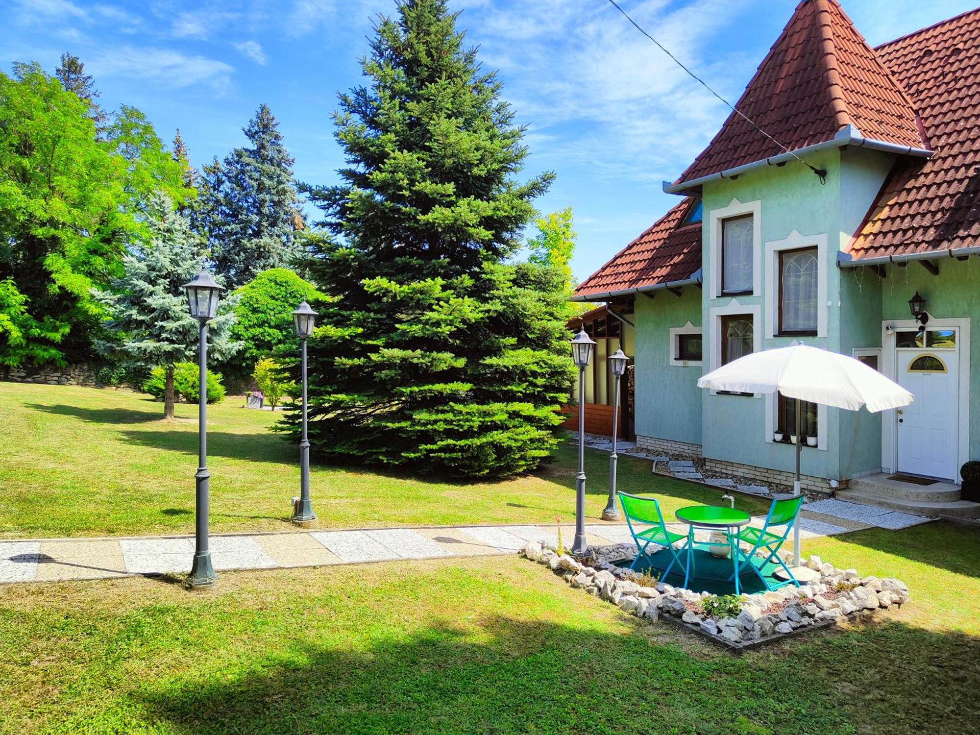 Balaton Garden Appartement Balatongyörök Buitenkant foto